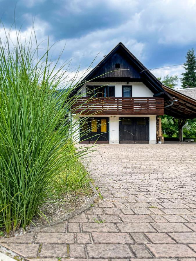 Apartma Petra Ravnik - Wanderer'S Hut Apartamento Bohinj Exterior foto